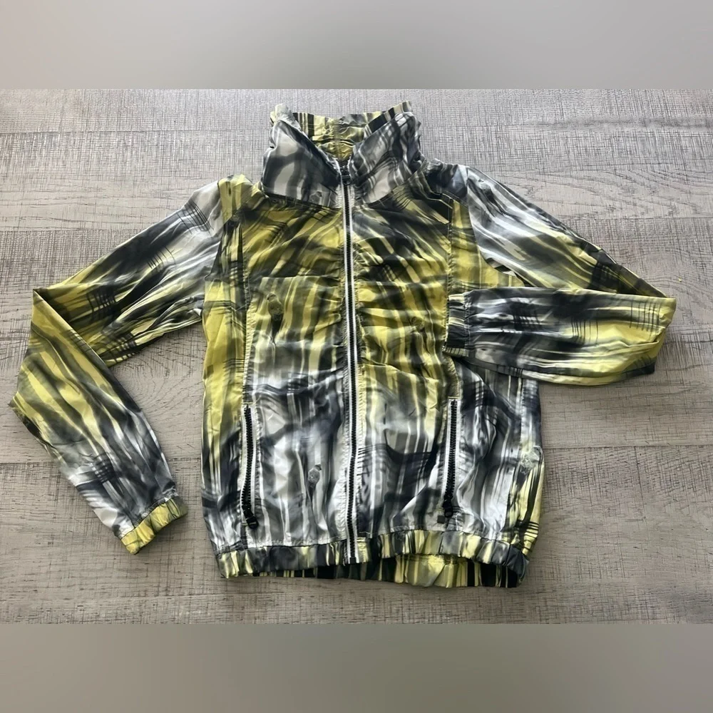 Bench Green, White, Black Long Sleeve Windbreaker w/ Elastic Hem/Cuffs Size Sm
